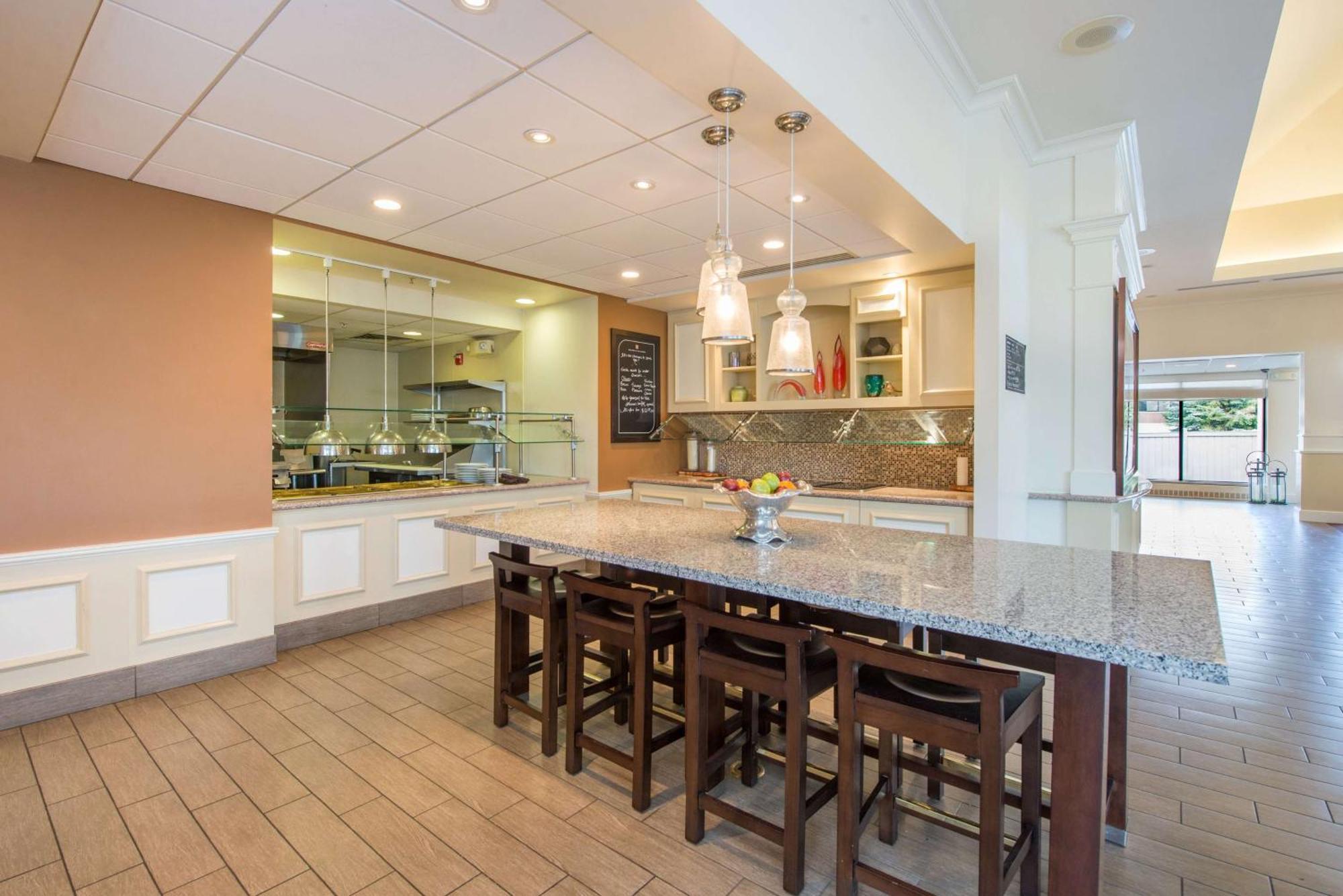 Hilton Garden Inn Fishkill Bagian luar foto