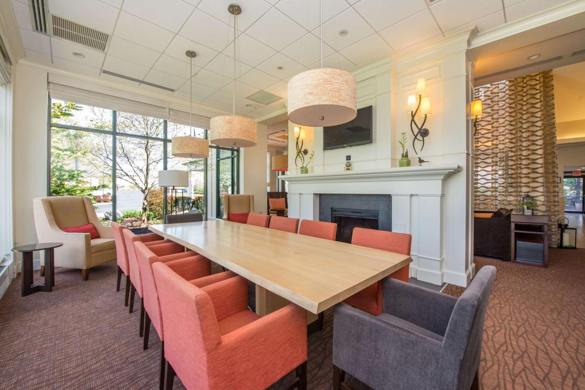 Hilton Garden Inn Fishkill Bagian luar foto