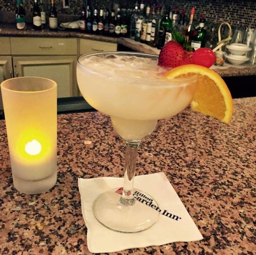 Hilton Garden Inn Fishkill Bagian luar foto