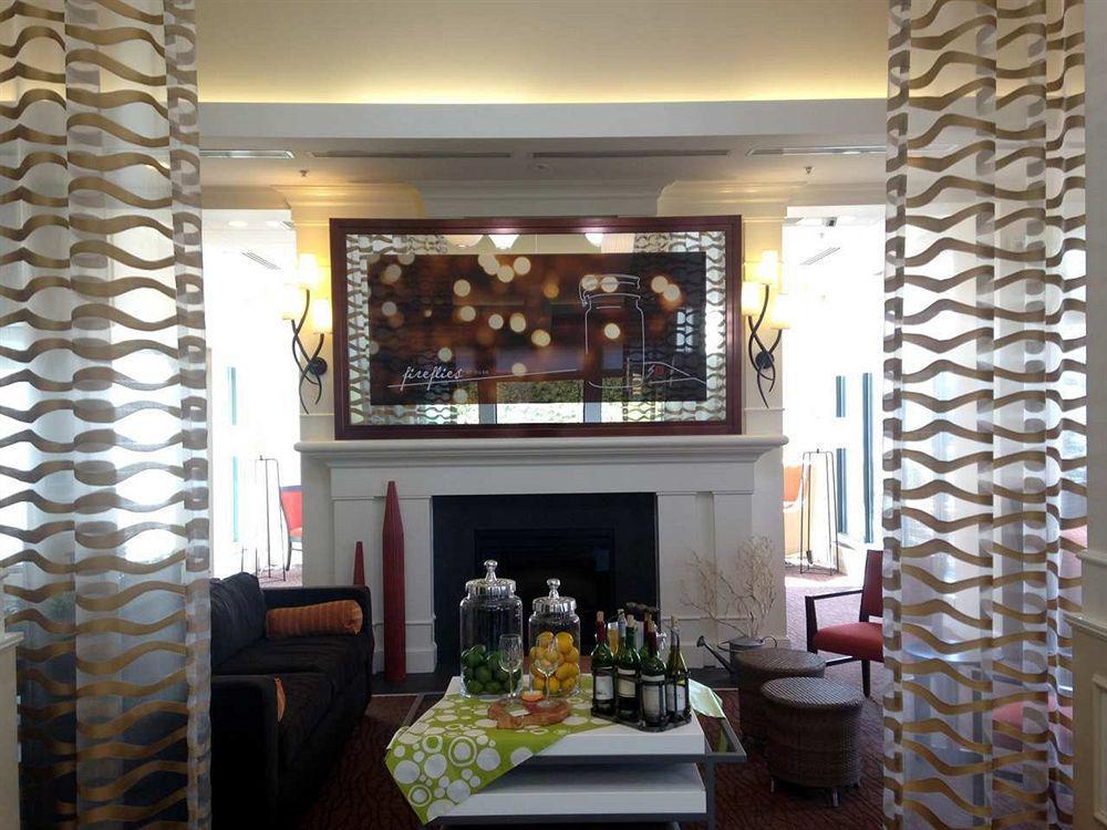 Hilton Garden Inn Fishkill Bagian luar foto